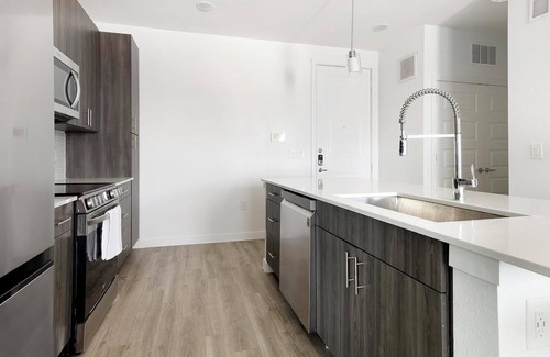 San Antonio Apartment | Landing | Amazing 2BD, Gym, Pool
