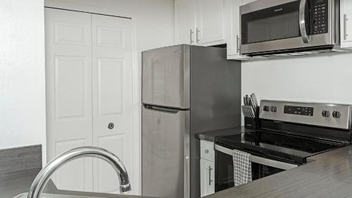 Sunbeam Apartment | Landing Apartments - Jacksonville