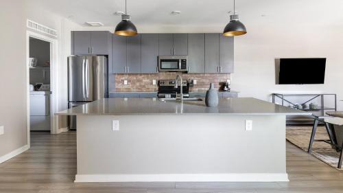 Warehouse District Apartment | Landing Apartments - Phoenix Warehouse District