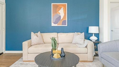 Waller Apartment | Landing Apartments - Waller
