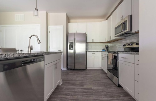 Huntersville Apartment | Landing at Abberly Liberty Crossing - 1 Bedroom.