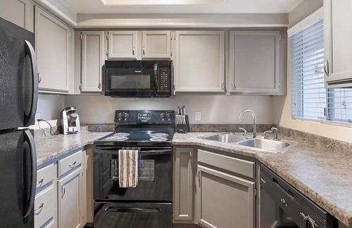 The Islands Apartment | Landing at Alcove at the Islands - 1 Bedroom in The Islands