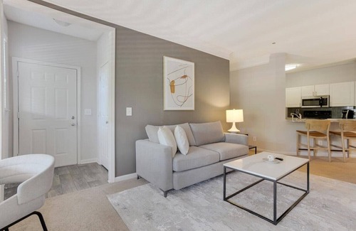 Greer Apartment | Landing at Avana Thornblade - 2 Bedrooms in Downtown Greer