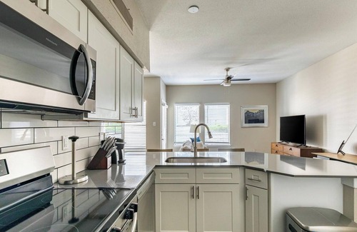 Fort Worth Apartment | Landing at Axis Waterfront - Studio in Downtown.