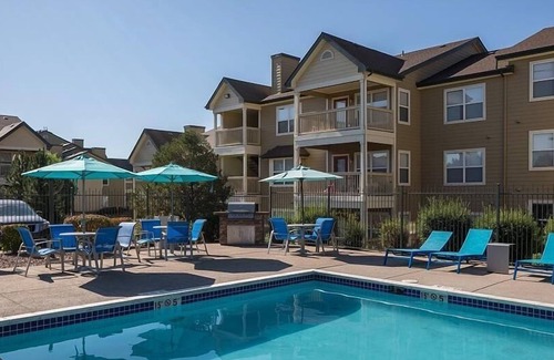 Southeast Colorado Springs Apartment | Landing at Bellaire Ranch - 2 Bedrooms in Downtown Colorado Springs