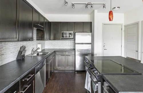 Oak Cliff Apartment | Landing at Bellrock Bishop Arts - 2 Bedrooms in Oak Cliff