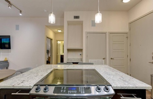 Oak Cliff Apartment | Landing at Bellrock Bishop Arts - 2 Bedrooms in Oak Cliff