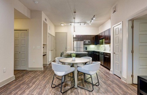 Oak Cliff Apartment | Landing at Bellrock Bishop Arts - 2 Bedrooms in Oak Cliff