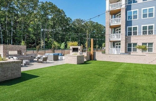 Chapel Hill Apartment | Landing at Blu on Farrington - Studio in Woodland Acres