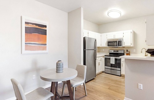 Greenbell Apartment | Landing at Boulders at Lookout Mountain - 1 Bed.
