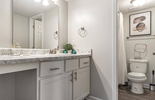 North Raleigh Apartment | Landing at Bridges at North Hills - 1 Bedroom in North Raleigh