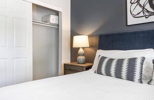 North Raleigh Apartment | Landing at Bridges at North Hills - 1 Bedroom in North Raleigh