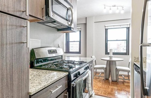 Old Town Alexandria Apartment | Landing at Bridgeyard - 1 Bedroom in Old Town