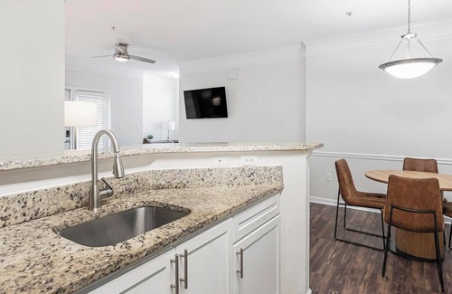 Summerville Apartment | Landing at Bryant at Summerville - 1 Bedroom in.