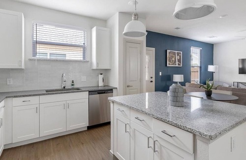 Tarrant County Apartment | Landing at Chaparral Ranch - 2 Bedrooms in South Fort Worth