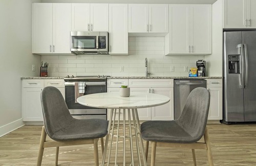 Matthews Apartment | Landing at Chestnut Farm - 1 Bedroom in Stallings