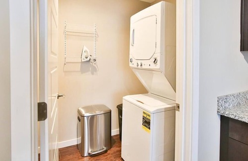 West Central Apartment | Landing at Cityscape Flats - 2 Bedrooms in West Central