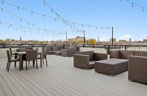West Central Apartment | Landing at Cityscape Flats - 2 Bedrooms in West Central
