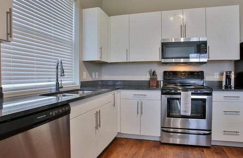 West Central Apartment | Landing at Cityscape Flats - 2 Bedrooms in West Central