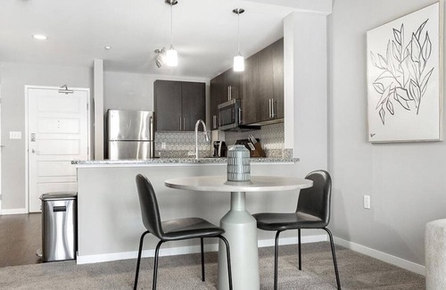 West Central Apartment | Landing at Cityscape Flats - 1 Bedroom in West Central