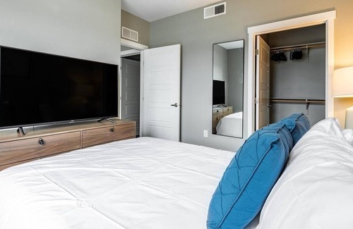 Meridian Apartment | Landing at Cortland at Ten Mile - 1 Bedroom in Downtown Meridian