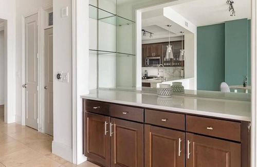 Uptown Apartment | Landing at Cortland on McKinney - 1 Bedroom in Oak Lawn