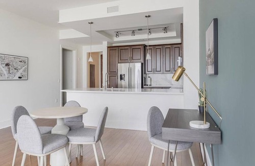 Uptown Apartment | Landing at Cortland on McKinney - 2 Bedrooms in Downtown Dallas