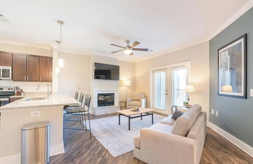Colorado Springs Apartment | Landing at Crowne at Briargate - 1 Bedroom in Briargate