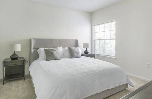Winston - Salem Apartment | Landing at Crowne Park Apartments - 2 Bedrooms in Downtown Winston Salem