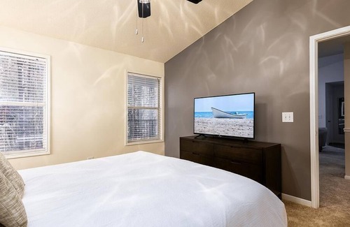 Winston - Salem Apartment | Landing at Crowne Club Apartments - 1 Bedroom in Downtown Winston Salem