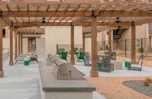 Fort Worth Apartment | Landing at Dixon at Stonegate - 2 Bedrooms in Downtown Fort Worth