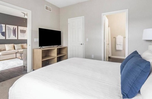 Hyde Park Apartment | Landing at Eden's Edge - 2 Bedrooms in Southwest Jacksonville
