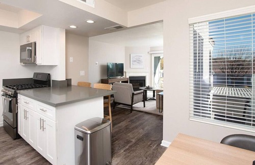Chino Apartment | Landing at Enclave at Town Square - 1 Bedroom in Downtown Chino