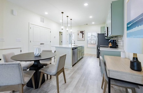 Wilmington Apartment | Landing at Encore at Westgate - 2 Bedrooms in W.