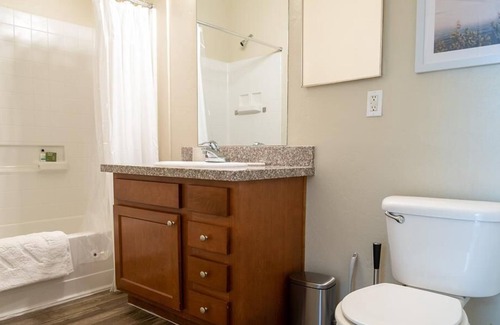 Tortolita Apartment | Landing at Equestrian - 2 Bedrooms in Countryside