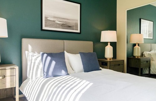 Tortolita Apartment | Landing at Equestrian - 2 Bedrooms in Countryside