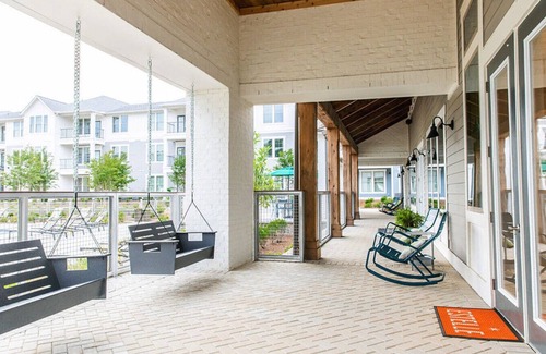Homewood Apartment | Landing at Estelle - 2 Bedrooms in Downtown Homewood