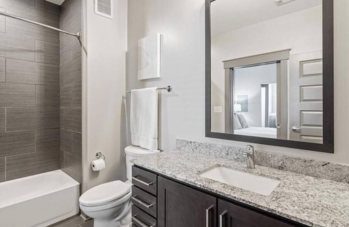 Vickery Meadow Apartment | Landing at Galleries at Park Lane - Studio in Vickery Meadow