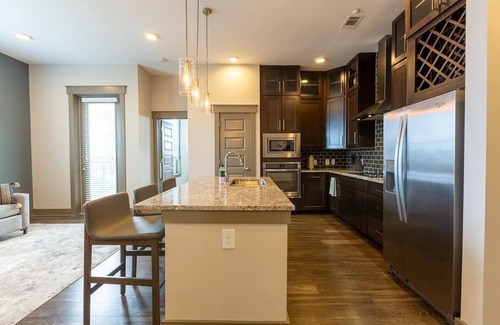 Vickery Meadow Apartment | Landing at Galleries at Park Lane - 2 Bedrooms in Vickery Meadow