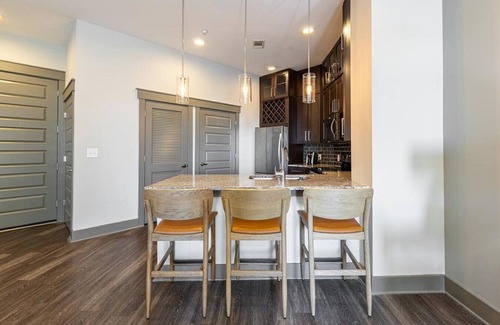 Vickery Meadow Apartment | Landing at Galleries at Park Lane - 1 Bedroom in Vickery Meadow