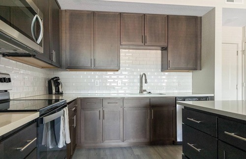 Palmetto Apartment | Landing at Gateway Commons - 2 Bedrooms in Elle.