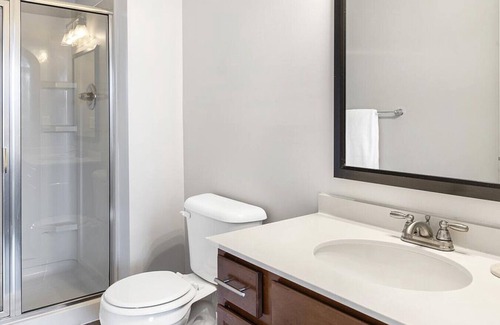 Riverside Apartment | Landing at Grafton Park - 2 Bedrooms in Riverside