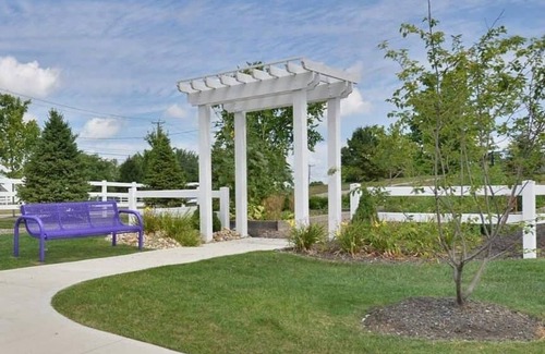 Lewis Center Apartment | Landing at Grand at Polaris - 2 Bedrooms in Downtown Columbus