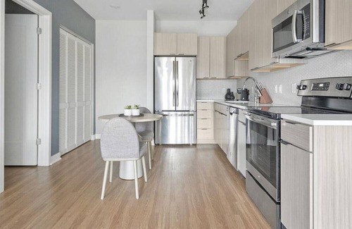 Compton Heights Apartment | Landing at Grand Flats - Studio in Compton Heights