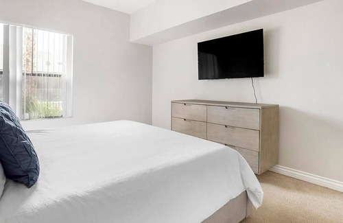 Rancho Oakey Apartment | Landing at Helix Apartments - 1 Bedroom in Rancho Oakey