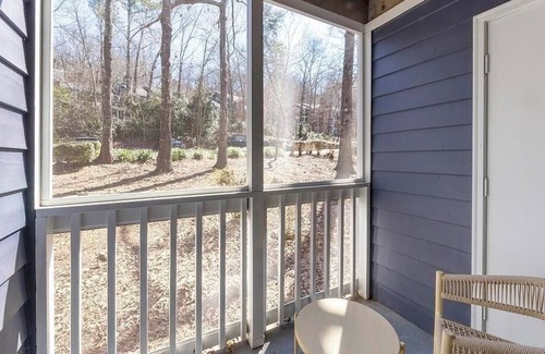 Meadowbrook Apartment | Landing at Inverness Cliffs Apartment Homes - 1 Bedroom in Downtown Meadowbrook
