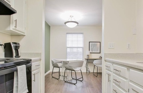 Fort Wayne Apartment | Landing at Island Club - 1 Bedroom in Downtown Fort Wayne