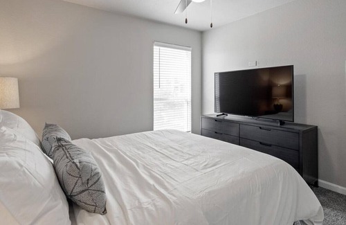 Cityplace Apartment | Landing at Ivy Urban Living - 2 Bedrooms in Old East Dallas