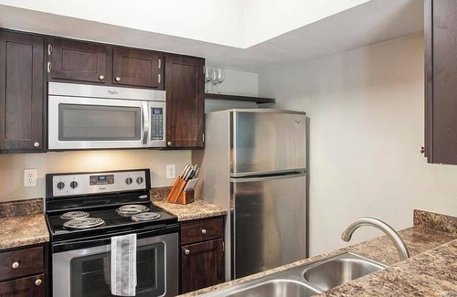 Cityplace Apartment | Landing at Ivy Urban Living - 1 Bedroom in Old East Dallas
