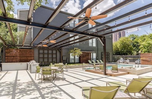 Cityplace Apartment | Landing at Ivy Urban Living - 1 Bedroom in Old East Dallas
